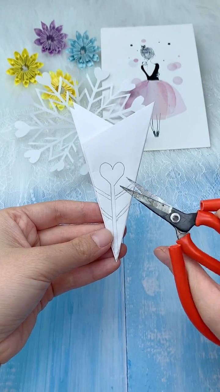 Step 4 Lightly Drawing the Heart Silhouette and Slanted Branch Lines on Paper Wedge