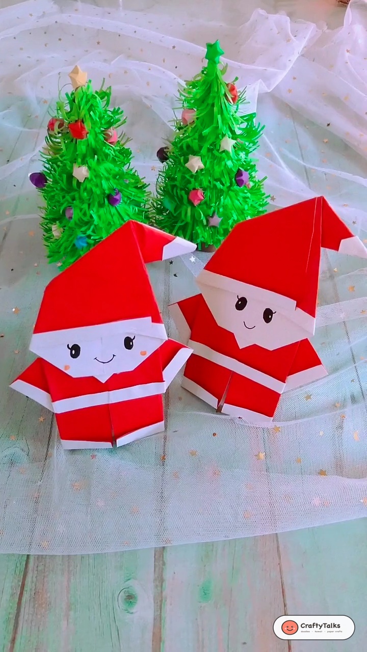 Origami Santa Claus Standing Figures in Front of Paper Christmas Tree Tabletop Decor