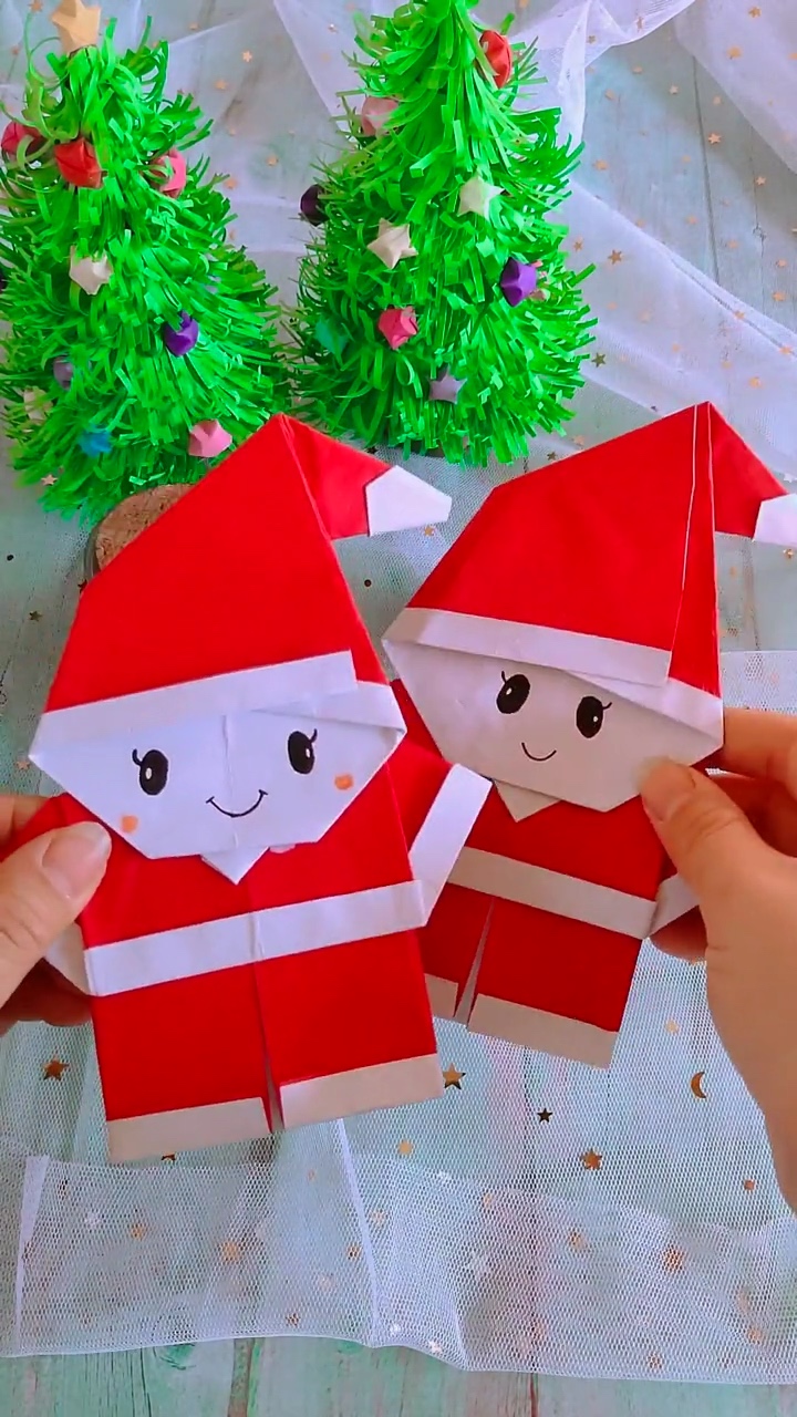 Cute Pair of Freestanding Origami Santa Claus Holiday Tabletop Craft